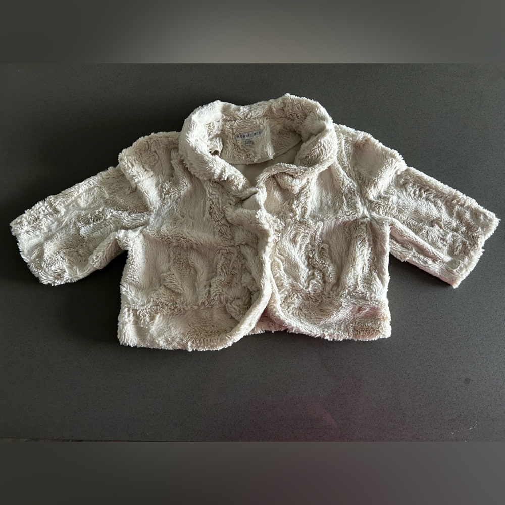 Robbie Bee Girl's Cream Faux Fur Jacket L